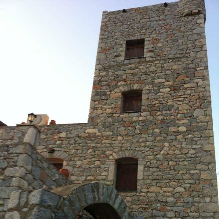 Апартаменты Charouda Stone Tower Pyrgos Dirou Экстерьер фото